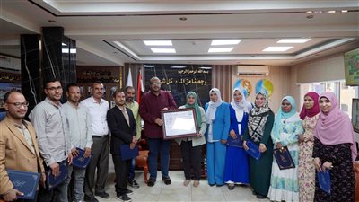 لحصولهم على المركز الأول..مياه سوهاج تكرم العاملين بادارة نظم المعلومات الجغرافية والاصول الفنية 