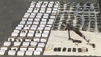 ضبط متجر مخدرات ومصرع 3 مجرمين في تبادل نار مع الشرطة