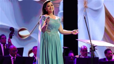 ريهام عبد الحكيم تشعل الأوبرا بصوتها.. و