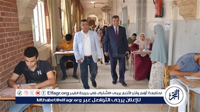 رئيس جامعة أسيوط يتابع انطلاق امتحانات الفصل الدراسي الثاني 