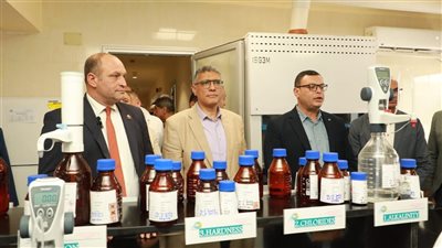 وزير الإسكان ومحافظ الجيزة يفتتحان المرحلة الأولى من محطة مياه الشرب بأوسيم