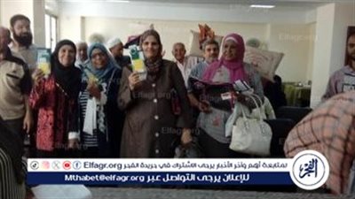 «يا رايحيين للنبي الغالي ».. استلام الحجاج جوازات السفر وملابس الإحرام