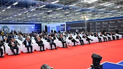 خلال افتتاح مصنع 