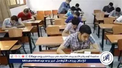 طلاب الصف الثاني الثانوي يؤدوا امتحان الرياضة البحتة والعامة في الدقهلية 