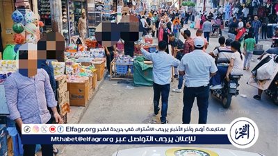 حملة تمشيطية لرئاسة غرب المنصورة للتنبيه على أصحاب المحال التجارية والأكشاك عدم التعدى على حرم الطريق 