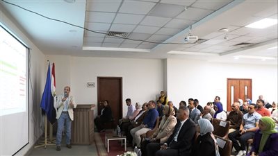 محافظ أسوان يشارك فى إحتفالية فرع الهيئة العامة للإعتماد والرقابة الصحية