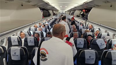 6779 حاجًا من حجاج الجمعيات الأهلية يصلون إلى الأراضي المقدسة.. والتفويج يكتمل الجمعة المقبل