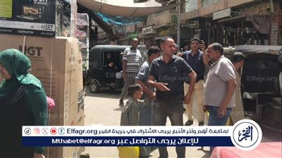 حملة مكبرة لإزالة إشغالات الباعة الجائلين بشوارع مدينة أبوتيج فى أسيوط 