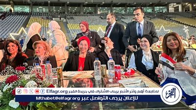 بالصور.. وفاء عامر وفيفي عبده ورانيا فريد شوقي وهالة سرحان يشاركون في إحتفالية زفاف جماعي ل 300 فتاة