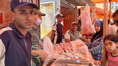 بواقع 10 أسواق.. وزير التموين في جولة تفقدية لسوق اليوم الواحد في الإسكندرية 