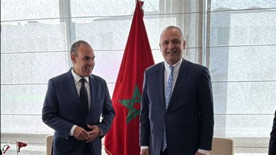 وزير الخارجية يبحث مع وزير الصناعة والتجارة المغربي تعزيز التبادل التجاري والاستثماري