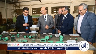 رئيس جامعة أسيوط يتفقد سير العمل بورش كلية الهندسة بالجامعة 