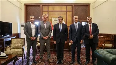 نائب رئيس مجلس الوزراء وزير الصحة يبحث التوسع بملف تدريب الأطباء وإرسال وفود لألمانيا لصقل مهاراتهم 