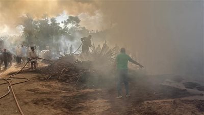 السيطرة على حريق بمخزن خشب في طوخ دون إصابات