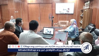 مدير تعليم سوهاج يتابع انتظام امتحانات الشهادة الإعدادية بغرفة العمليات المركزية