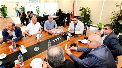 وزير الإسكان يعقد اجتماعًا بمقر جهاز العلمين الجديدة لمتابعة موقف تسليم وتشغيل المشروعات التنموية بالمدينة