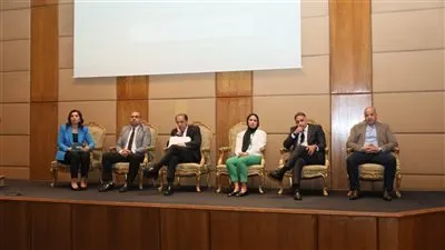 رئيس جهاز تنظيم إدارة المخلفات يستعرض تطورات الإطار التنظيمي فى مصر 