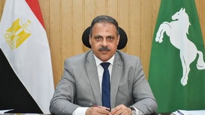 محافظ الشرقية يتفقد عدة مدارس لمتابعة سير امتحانات الثانوية العامة 