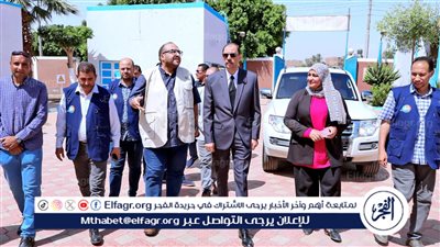 محافظ سوهاج يتفقد محطة مياه 