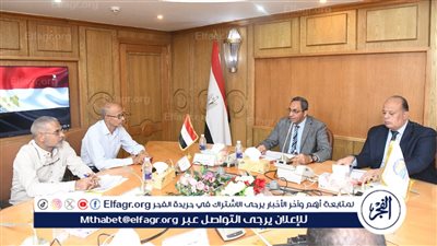 محافظ قنا يبحث تنمية الموارد وتحسين استغلال الأصول العامة