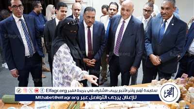 محافظ مطروح يكرم مسؤولي المرأة بمركز التنمية المستدامة ويشيد بالمنتجات البيئية 