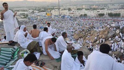 الجهات المعنية تواصل جهودها لخدمة الحجاج في منى بيوم التروية