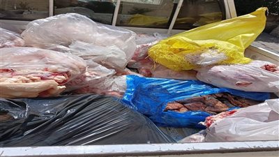 ضبط 227 كيلو لحوم ودواجن ورنجة غير صالحة ومجهولة المصدر في أسواق الغربية