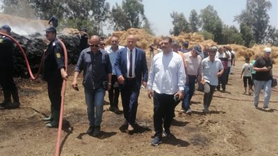 محافظ الغربية يعلن السيطرة الكاملة على حريق شونة كتان بشبراملس