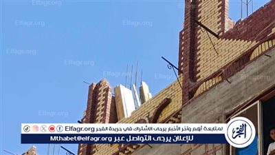 فك شدة خشبية لمبنى مخالف في السلامية بمحافظة قنا ثالث أيام العيد