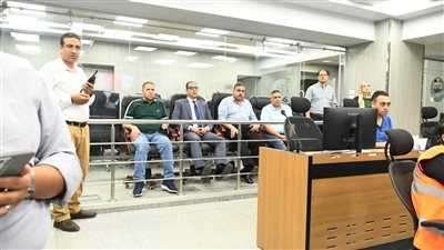 عبر مركز سيطرة الشبكة الوطنية.. محافظ الفيوم يتابع انطلاق المرحلة الثانية من الموجة 26 لإزالة التعديات على أملاك الدولة ‎