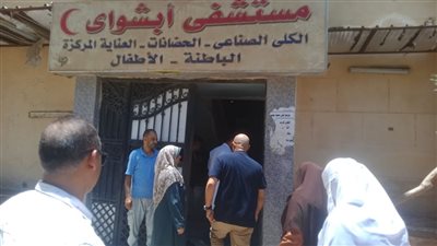 رئيس المركز يوجه يتابع إنتظام العمل بمستشفي ابشواي المركزي