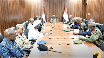 تصاعد التوترات الأمنية والإنسانية في السودان وسط انسحاب للجيش واتهامات لليبيا.. التفاصيل