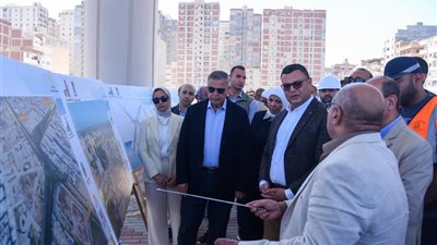 وزير الإسكان ومحافظ الإسكندرية يتفقدان مشروع إنشاء كوبرى 45 