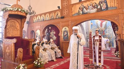 البابا تواضروس يصلي القداس الإلهي في العلمين