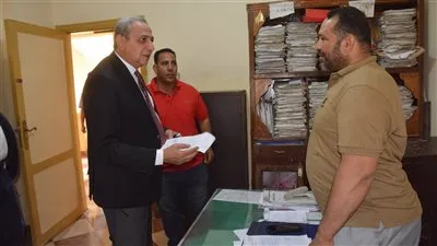 محافظ الغربية يشدد على الانضباط الإداري في جولة مفاجئة بوحدة سبرباي المحلية