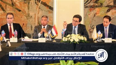 وزير الثقافة يترأس اجتماع وضع توصيات لجنة دراسة التأثيرات الاجتماعية للدراما والإعلام تمهيدًا لرفعها لرئيس الوزراء