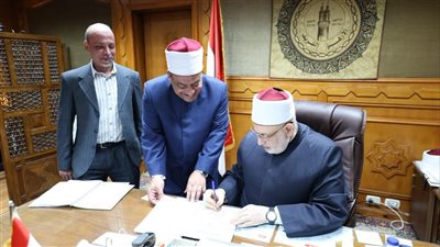 وكيل الأزهر يعتمد نتائج البرنامج التأهيلي والابتدائية والإعدادية لأبنائنا بالخارج