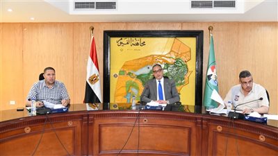محافظ الفيوم لرؤساء المدن سرعة إجراءات استصدار قرارات الهدم للمنشآت الآيلة للسقوط حفاظًا على الأرواح والممتلكات