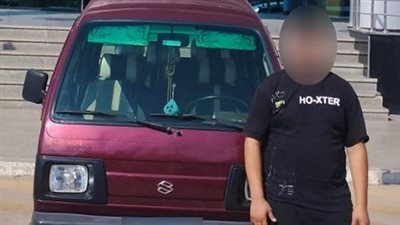 ضبط شخص بتهمة قيامه بآداء حركات إستعراضية بسيارته أثناء حفل زفاف 