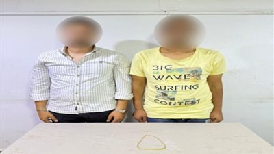 ضبط سخص سرق سلسلة ذهبية من أحد محال الصاغة بالجيزة بأسلوب 