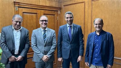 محافظ السويس يتابع ترتيبات الدورة الثانية لمهرجان VS-FILM للأفلام القصيرة جدًا