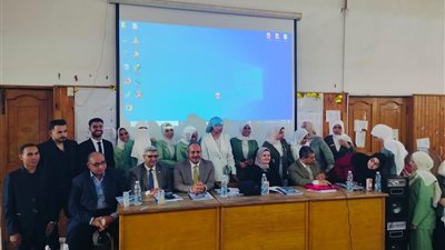 نوعية بنها تناقش مشروعات تخرج طلاب قسم الاعلام