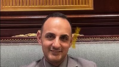 عبد الوهاب: السماح الكامل بالتعامل باليوان يُعزز السيادة الاقتصادية ويفتح أبواب استثمارية جديدة مع الصين