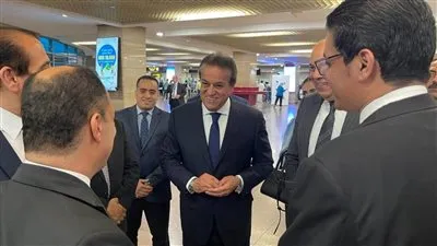 نائب رئيس الوزراء وزير الصحة ووزير الطيران المدني يتفقدان عيادات الحجر الصحي وأجهزة إزالة الرجفان القلبي المستحدثة بمطار القاهرة الدولي