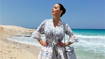 بفستان قصير.. نسرين طافش تخطف الانظار في أحدث ظهور بالساحل الشمالي