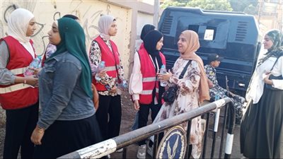 طلاب الثانوية العامة بالفيوم: امتحان الرياضيات البحتة كان صعبًا ويحتاج إلى وقت إضافي