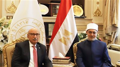 مفتي الجمهورية يهنئ رئيس محكمة النقض بتوليه مهام منصبه الجديد