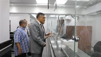 محافظ الجيزة يتفقد المركز التكنولوجي بحي جنوب الجيزة ويكلف بتقديم كافة التسهيلات للمواطنين