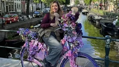 بإطلالة شبابية.. ليلى علوي تتألق في أحدث ظهور لها 