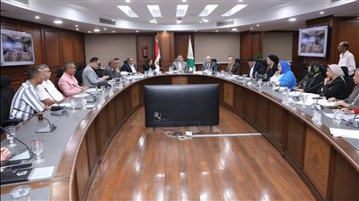 محافظ الجيزة يعقد اللقاء الأسبوعي لبحث شكاوى المواطنين بأحياء ومراكز العجوزة والهرم والطالبيّة ومنشأة القناطر